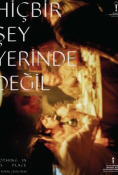 Hiçbir Şey Yerinde Değil 2024 Filmi İzle